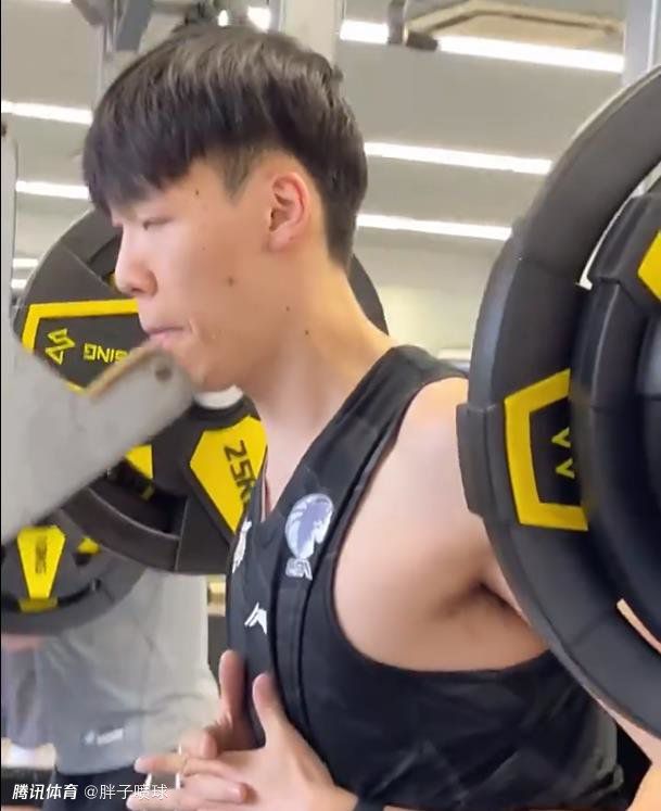 男男舌吻喂舌头